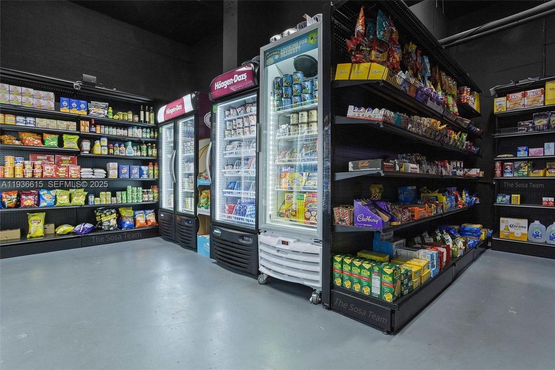 В аренду: $4,500 (2 спален, 2 ванн, 1086 Квадратных фут)