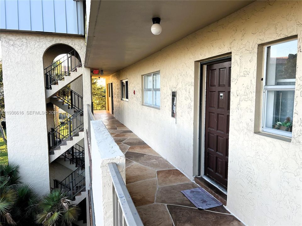 待售: $150,000 (2 贝兹, 2 浴室, 1130 平方英尺)