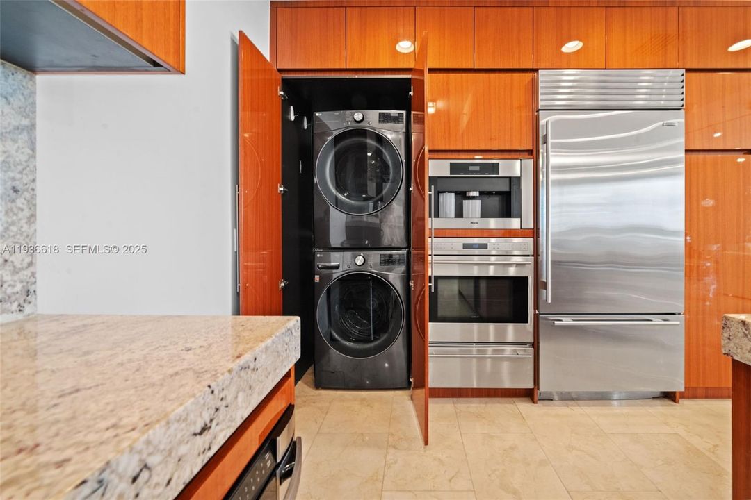 For Rent: $16,000 (2 beds, 2 baths, 1599 Square Feet)