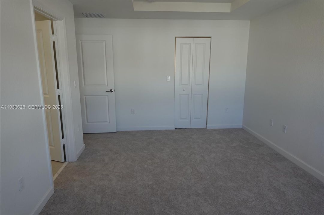 For Rent: $2,950 (3 beds, 2 baths, 1276 Square Feet)