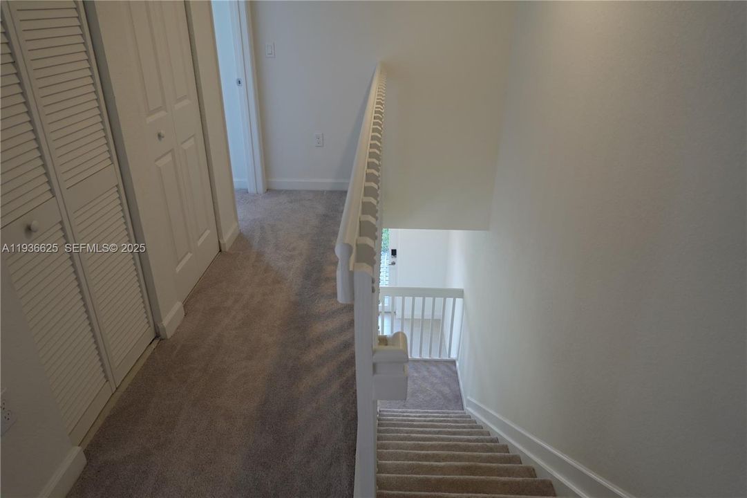 For Rent: $2,950 (3 beds, 2 baths, 1276 Square Feet)