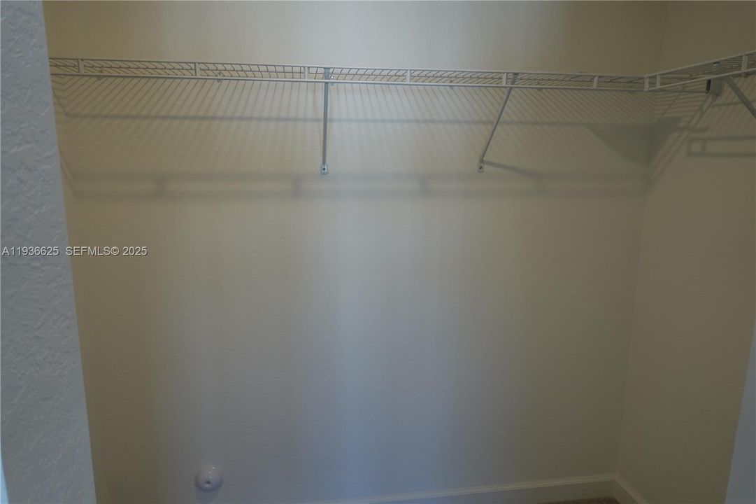 For Rent: $2,950 (3 beds, 2 baths, 1276 Square Feet)