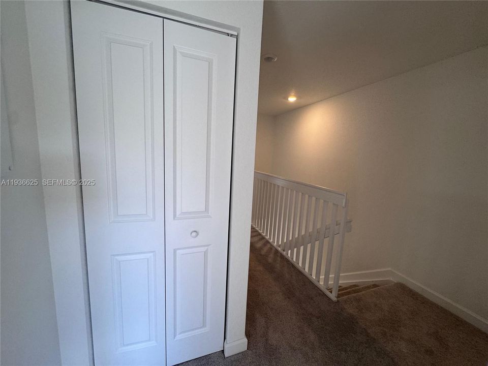 For Rent: $2,950 (3 beds, 2 baths, 1276 Square Feet)