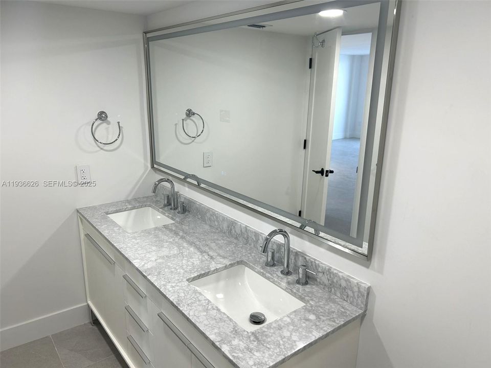 В аренду: $2,750 (1 спален, 1 ванн, 760 Квадратных фут)