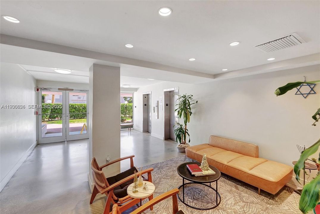 В аренду: $2,750 (1 спален, 1 ванн, 760 Квадратных фут)