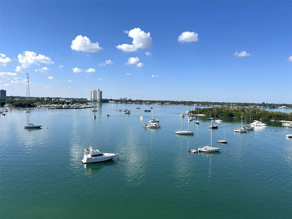 В аренду: $2,750 (1 спален, 1 ванн, 760 Квадратных фут)