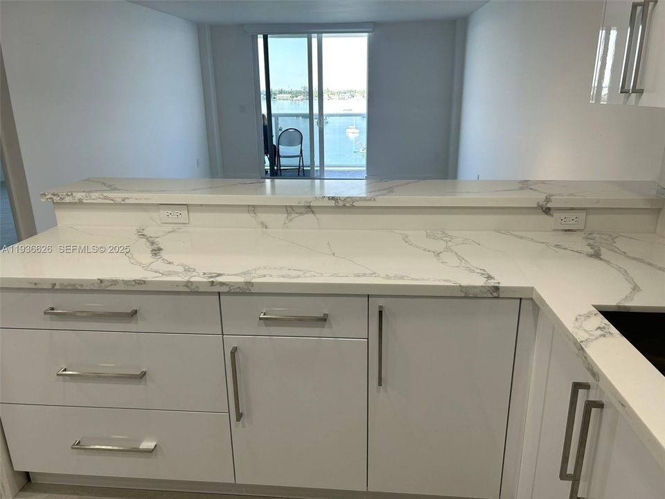 В аренду: $2,750 (1 спален, 1 ванн, 760 Квадратных фут)