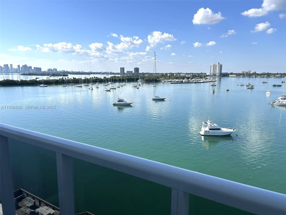 В аренду: $2,750 (1 спален, 1 ванн, 760 Квадратных фут)