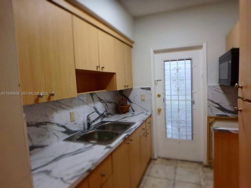 В аренду: $1,650 (1 спален, 1 ванн, 611 Квадратных фут)