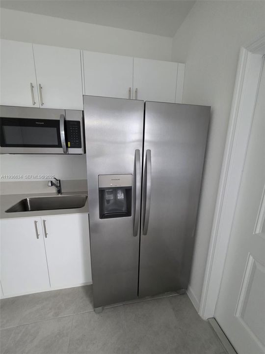 出租: $1,600 (5 贝兹, 3 浴室, 0 平方英尺)