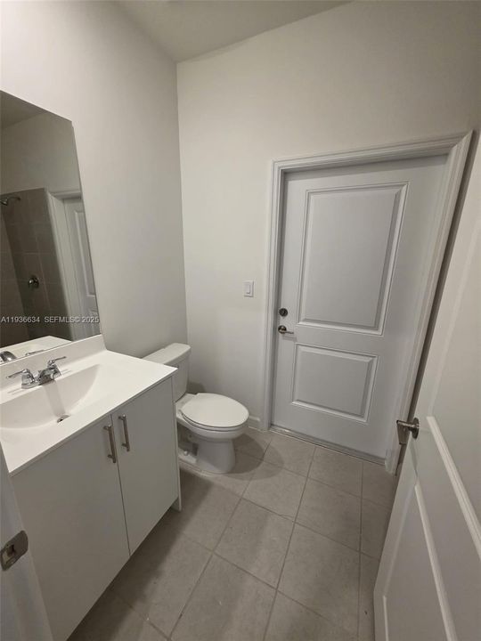 出租: $1,600 (5 贝兹, 3 浴室, 0 平方英尺)