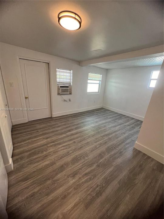 В аренду: $1,500 (1 спален, 1 ванн, 600 Квадратных фут)