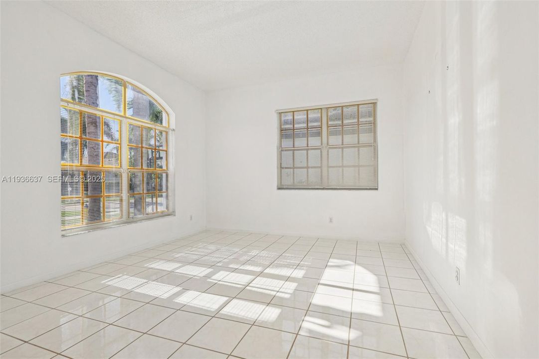 На продажу: $750,000 (3 спален, 2 ванн, 2154 Квадратных фут)