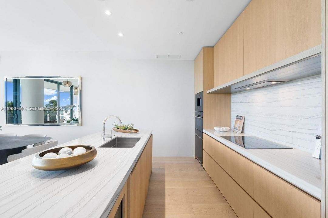 For Rent: $25,000 (2 beds, 2 baths, 1594 Square Feet)