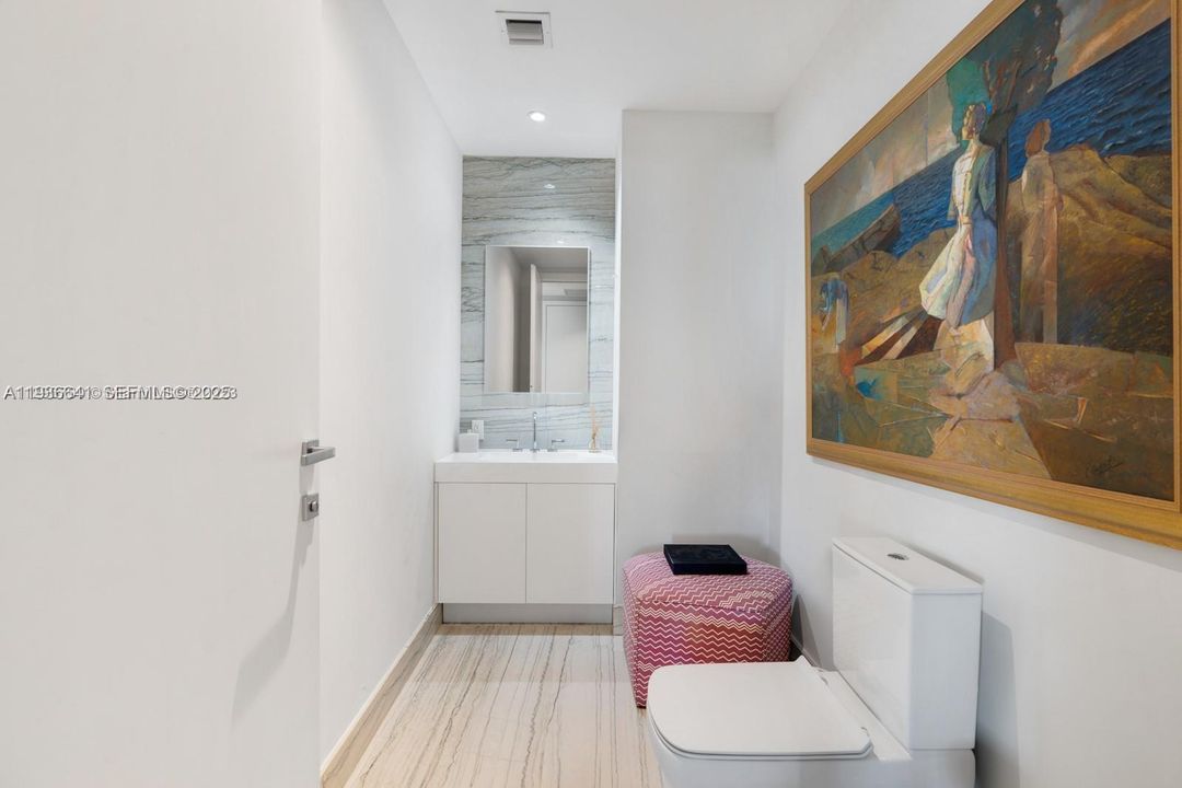 For Rent: $25,000 (2 beds, 2 baths, 1594 Square Feet)