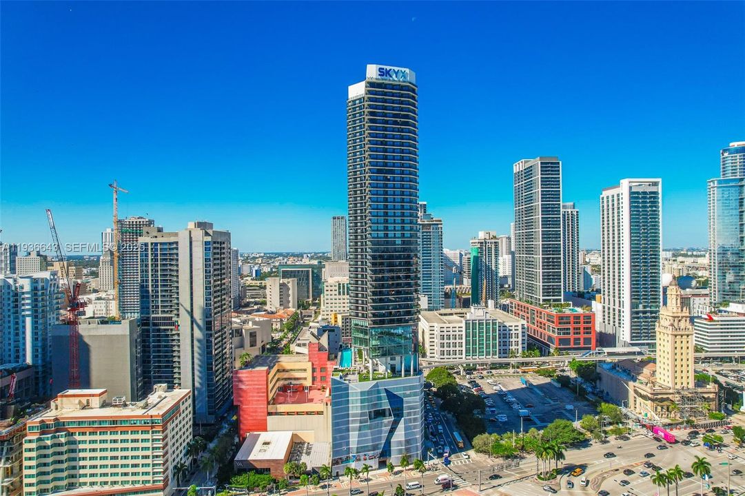 For Sale: $1,999,000 (4 beds, 4 baths, 0 Square Feet)