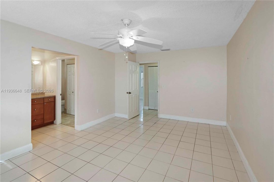 待售: $549,000 (4 贝兹, 2 浴室, 1602 平方英尺)