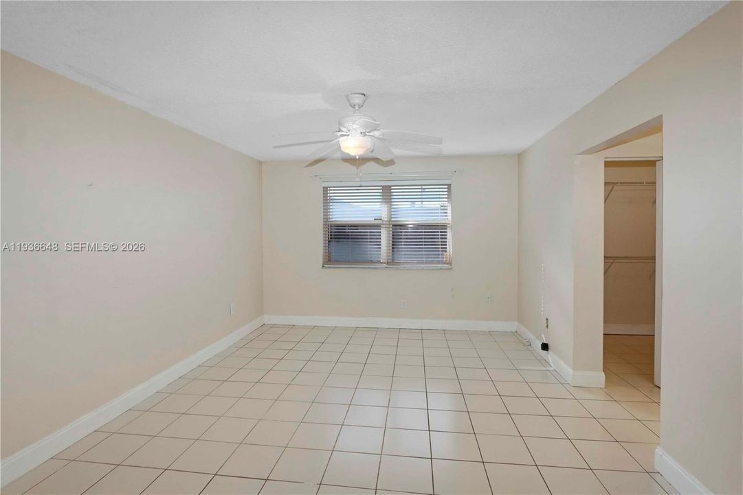 待售: $549,000 (4 贝兹, 2 浴室, 1602 平方英尺)