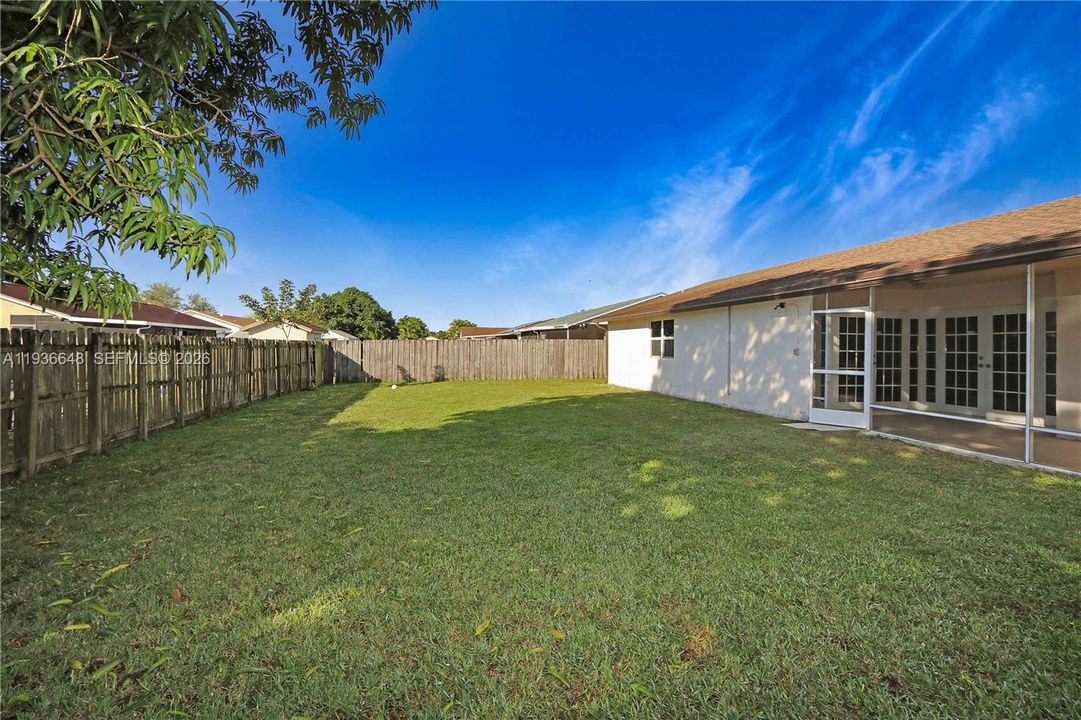 待售: $549,000 (4 贝兹, 2 浴室, 1602 平方英尺)