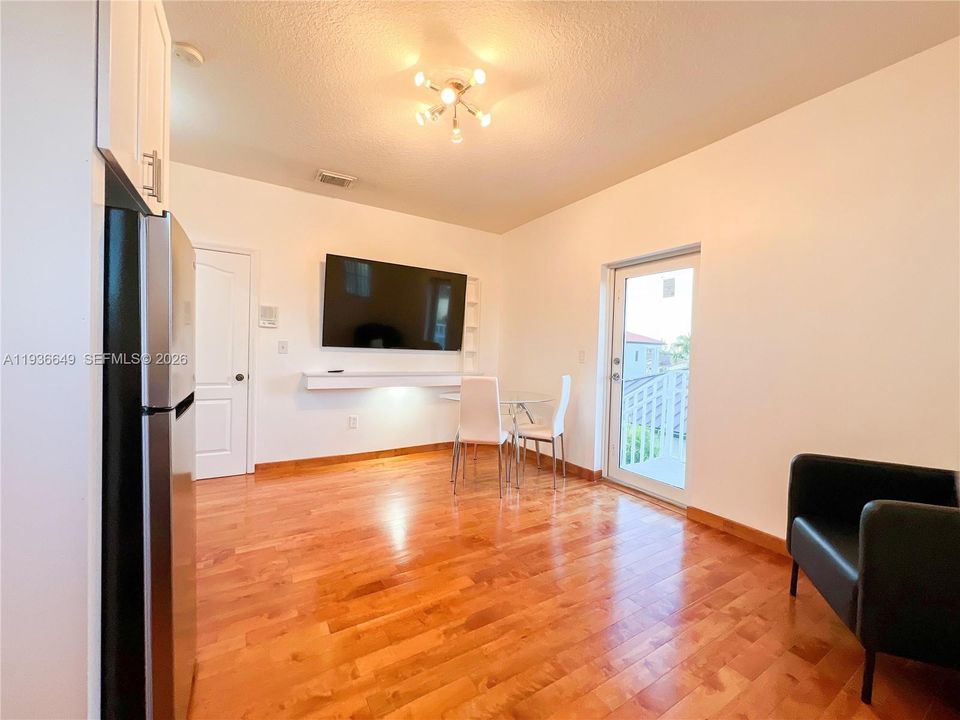 En Renta: $5,000 (3 camas, 4 baños, 2612 Pies cuadrados)