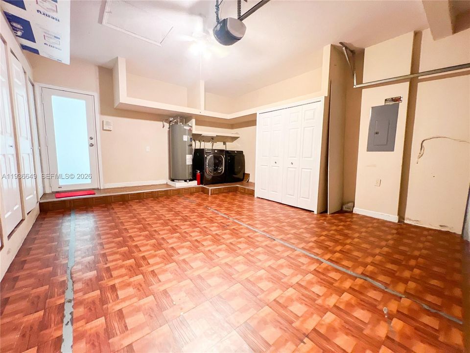 En Renta: $5,000 (3 camas, 4 baños, 2612 Pies cuadrados)