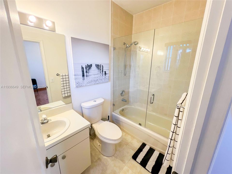 En Renta: $5,000 (3 camas, 4 baños, 2612 Pies cuadrados)