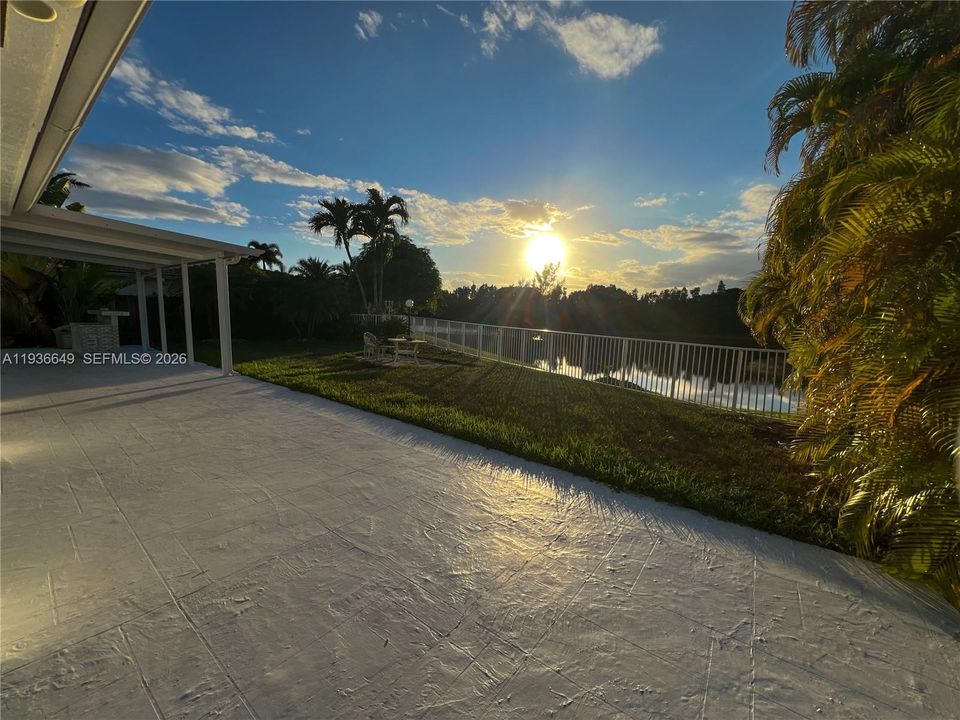 En Renta: $5,000 (3 camas, 4 baños, 2612 Pies cuadrados)