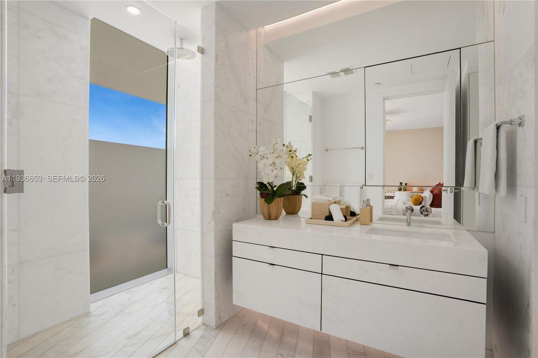 На продажу: $14,150,000 (5 спален, 5 ванн, 4306 Квадратных фут)