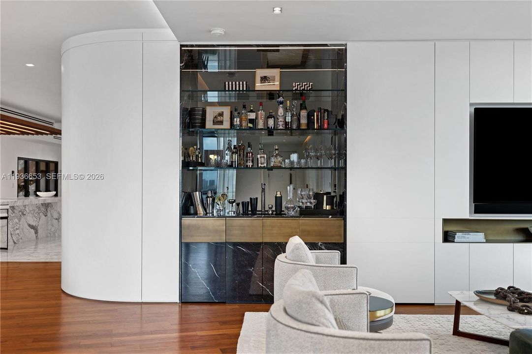 На продажу: $14,150,000 (5 спален, 5 ванн, 4306 Квадратных фут)