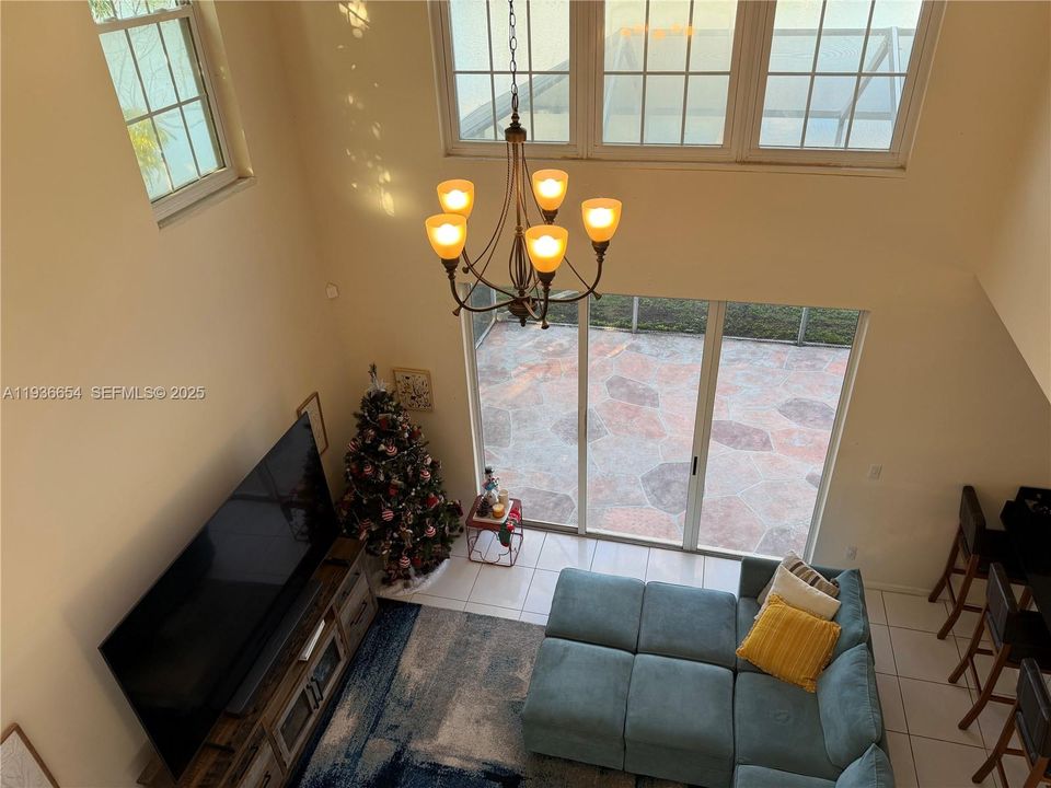 В аренду: $3,900 (4 спален, 2 ванн, 1956 Квадратных фут)