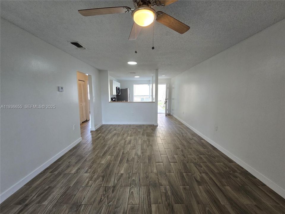 For Rent: $2,000 (2 beds, 2 baths, 1000 Square Feet)