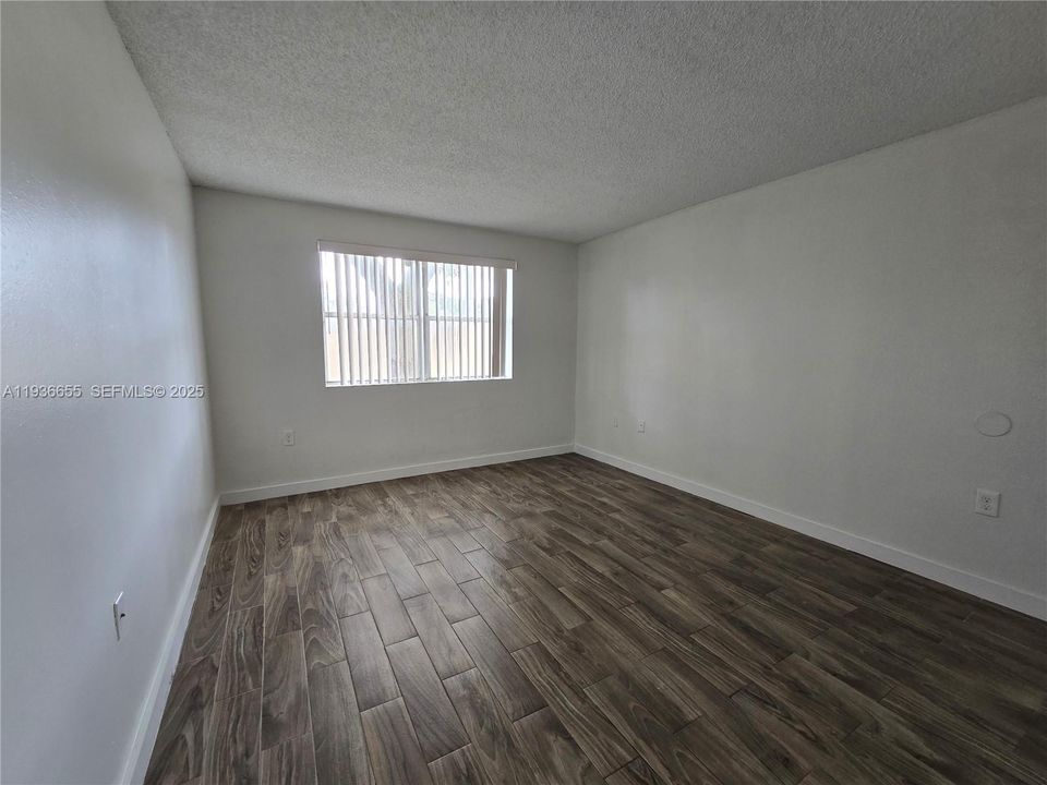 For Rent: $2,000 (2 beds, 2 baths, 1000 Square Feet)