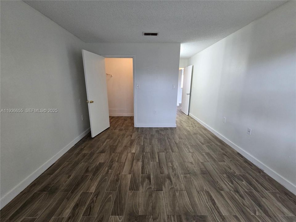 For Rent: $2,000 (2 beds, 2 baths, 1000 Square Feet)