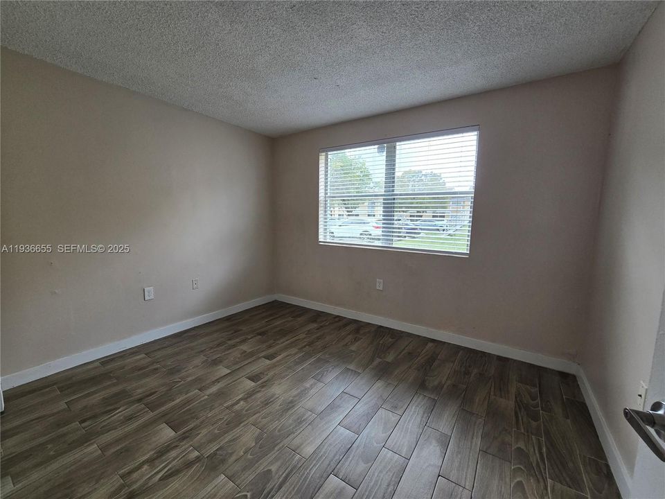 For Rent: $2,000 (2 beds, 2 baths, 1000 Square Feet)