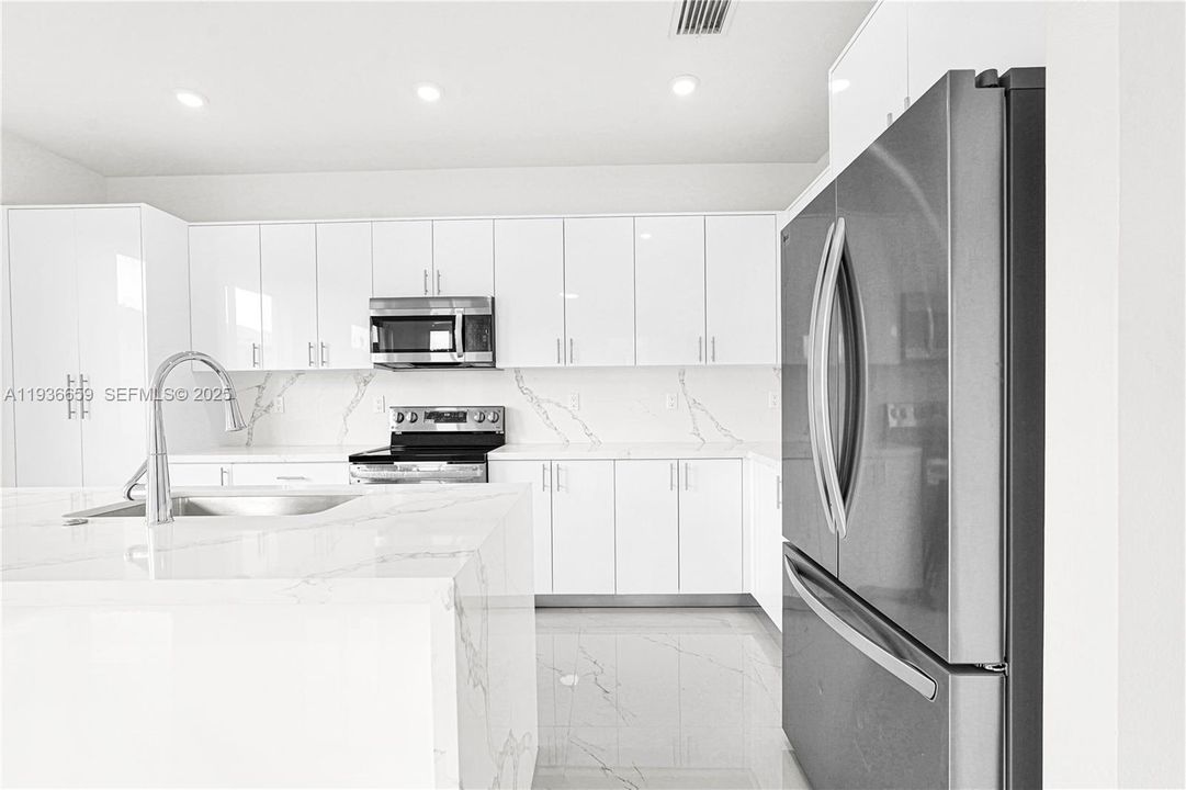 For Rent: $4,540 (5 beds, 3 baths, 0 Square Feet)