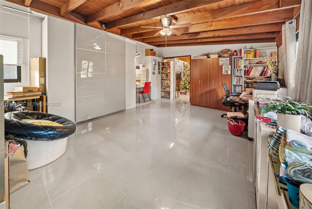 For Sale: $1,400,000 (3 beds, 2 baths, 2183 Square Feet)