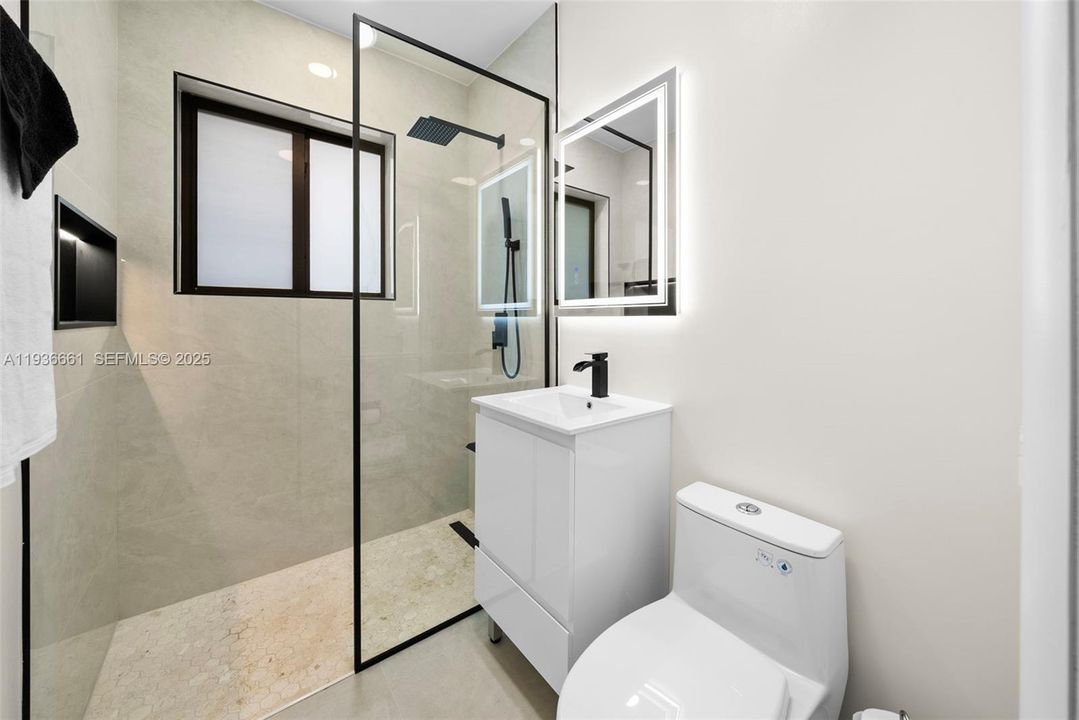 For Sale: $1,400,000 (3 beds, 2 baths, 2183 Square Feet)