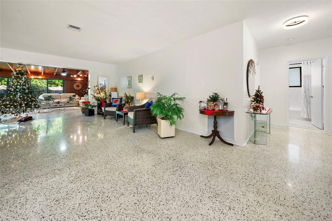 For Sale: $1,400,000 (3 beds, 2 baths, 2183 Square Feet)