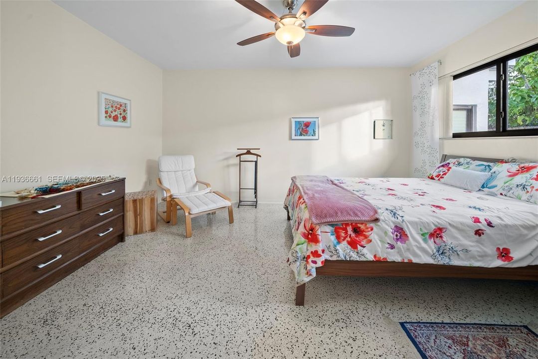 For Sale: $1,400,000 (3 beds, 2 baths, 2183 Square Feet)