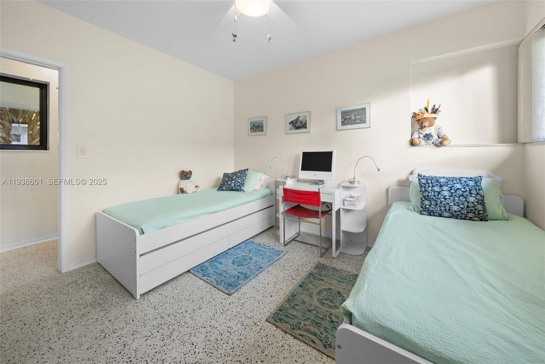 For Sale: $1,400,000 (3 beds, 2 baths, 2183 Square Feet)