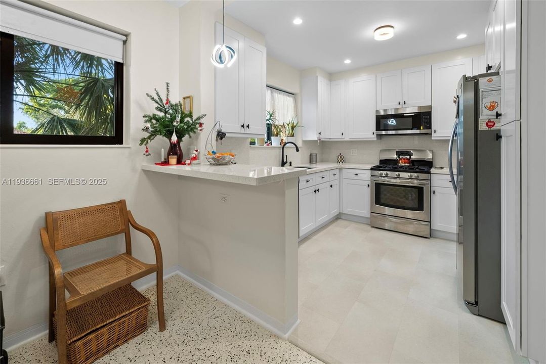 For Sale: $1,400,000 (3 beds, 2 baths, 2183 Square Feet)