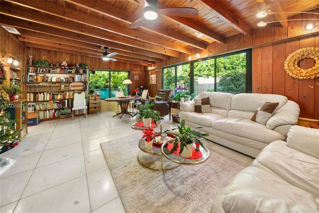 For Sale: $1,400,000 (3 beds, 2 baths, 2183 Square Feet)