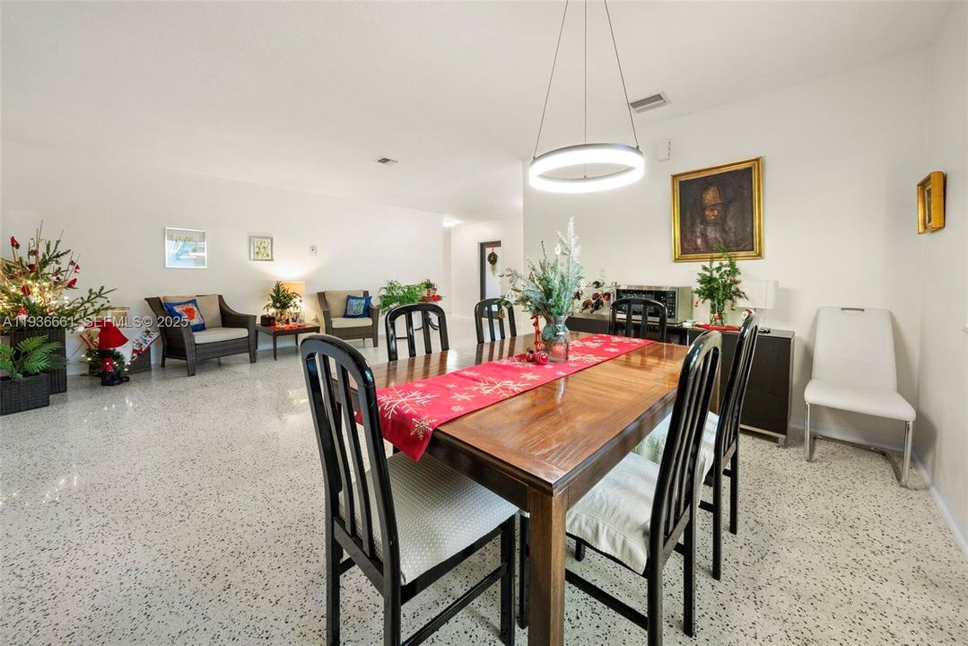 For Sale: $1,400,000 (3 beds, 2 baths, 2183 Square Feet)