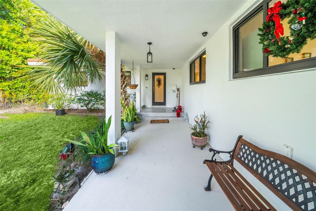 For Sale: $1,400,000 (3 beds, 2 baths, 2183 Square Feet)