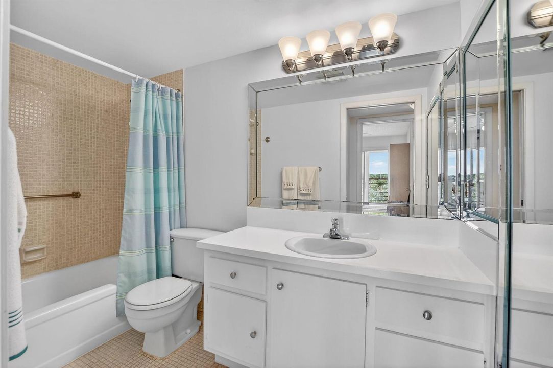 Main Bathroom