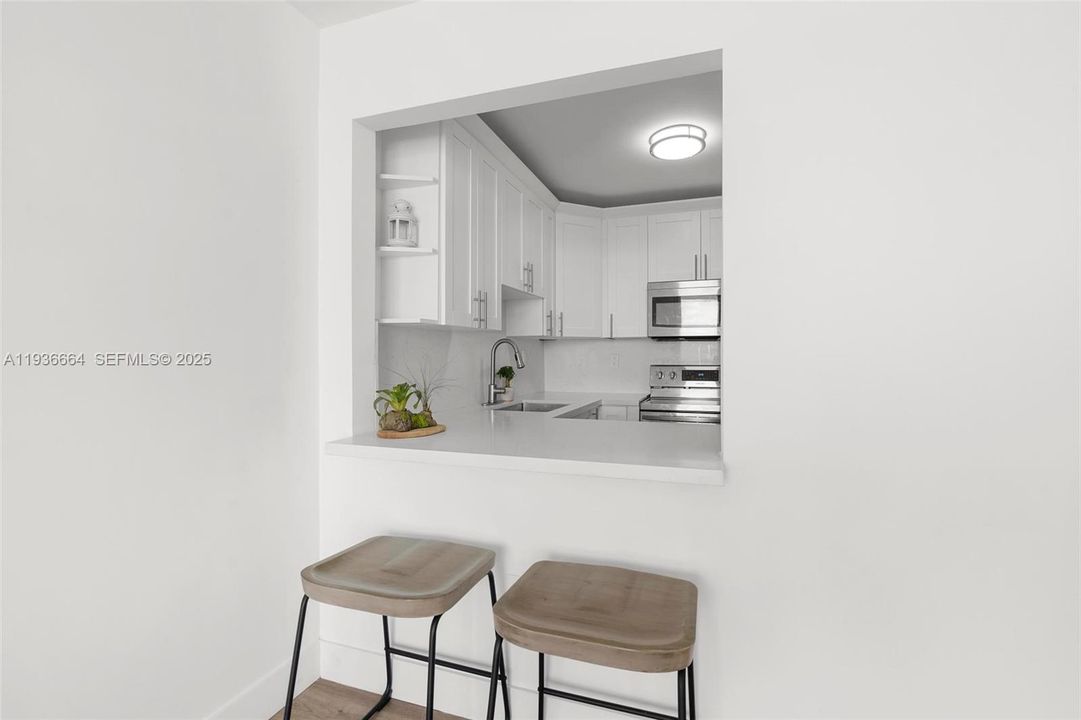 待售: $355,000 (2 贝兹, 1 浴室, 767 平方英尺)