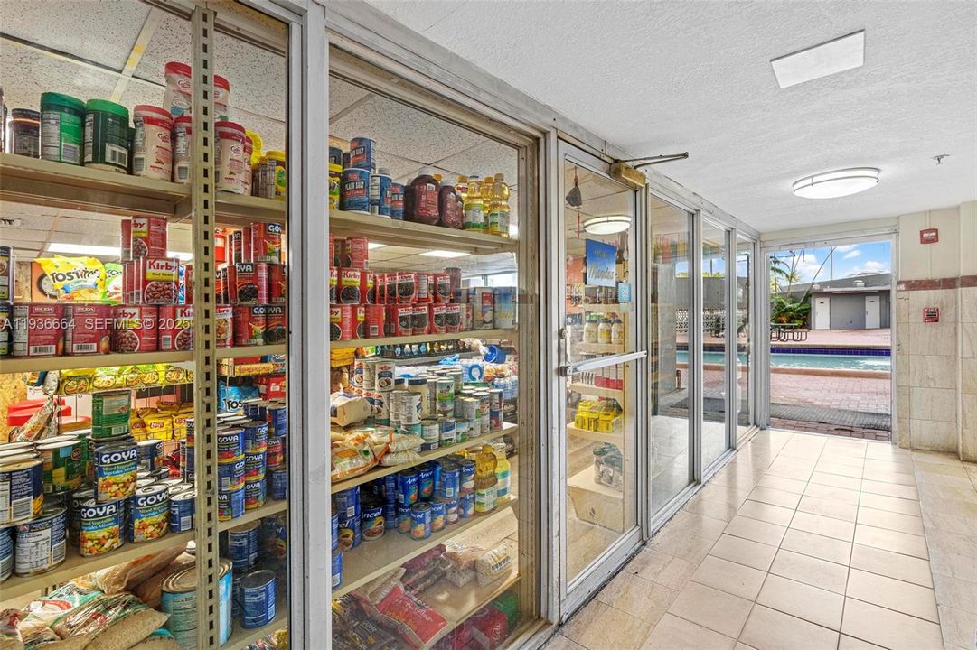 待售: $355,000 (2 贝兹, 1 浴室, 767 平方英尺)