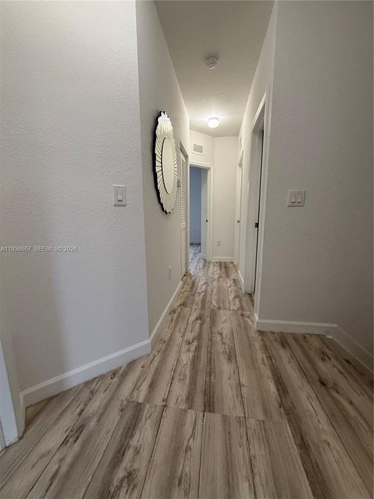 На продажу: $455,000 (4 спален, 2 ванн, 1651 Квадратных фут)