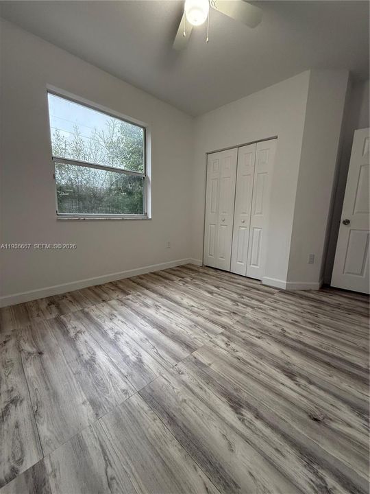 На продажу: $455,000 (4 спален, 2 ванн, 1651 Квадратных фут)