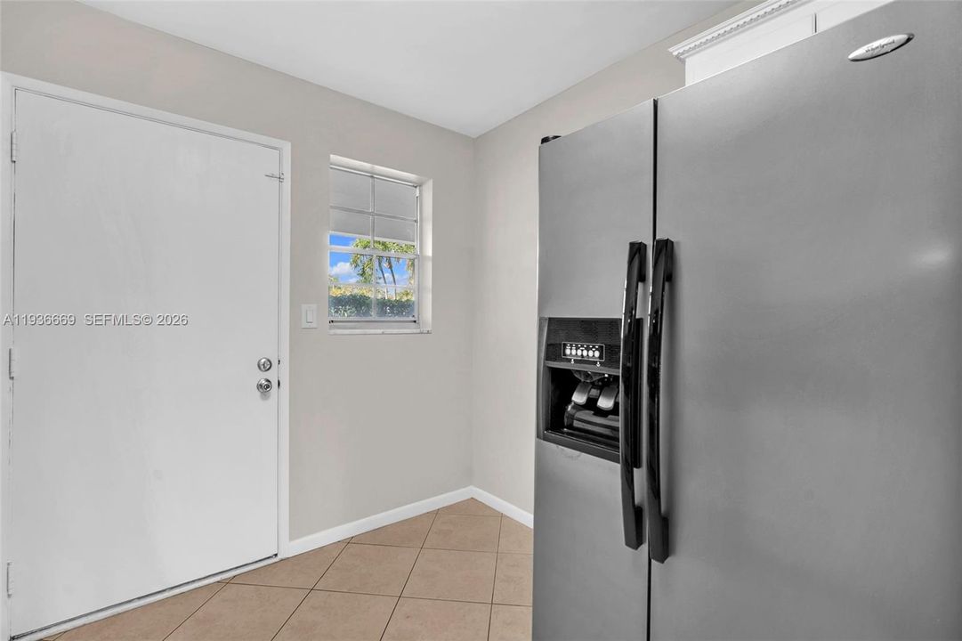 На продажу: $174,900 (1 спален, 1 ванн, 1003 Квадратных фут)